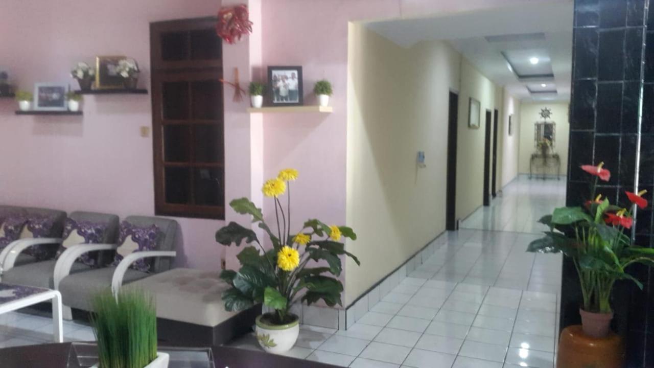 Bahari Family Hotel Bitung Zewnętrze zdjęcie